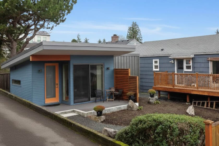 detached in law suite addition
